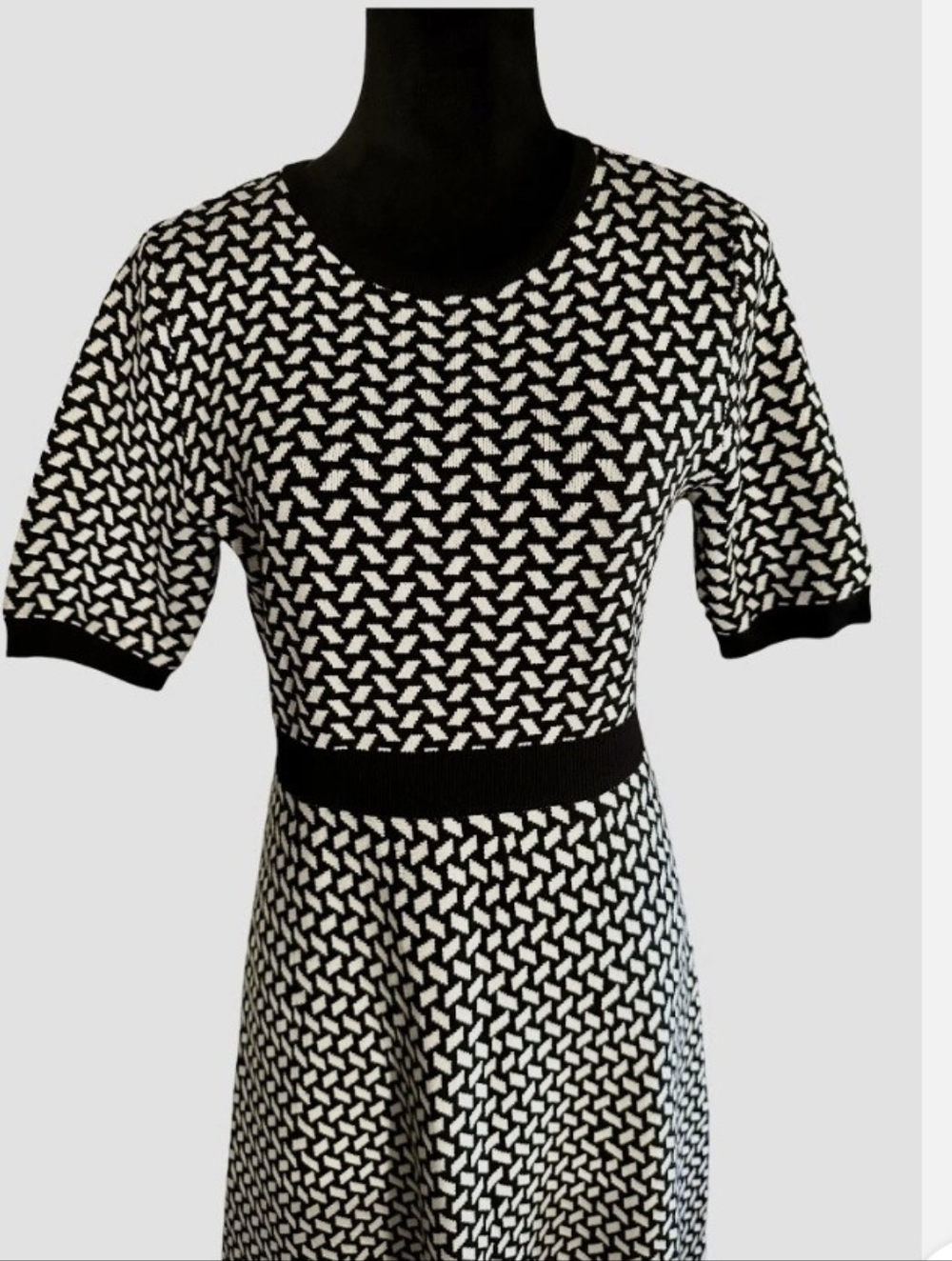 DKNY houndstooth For And Flare Sweater Dress Medium *H - Picture 7 of 7